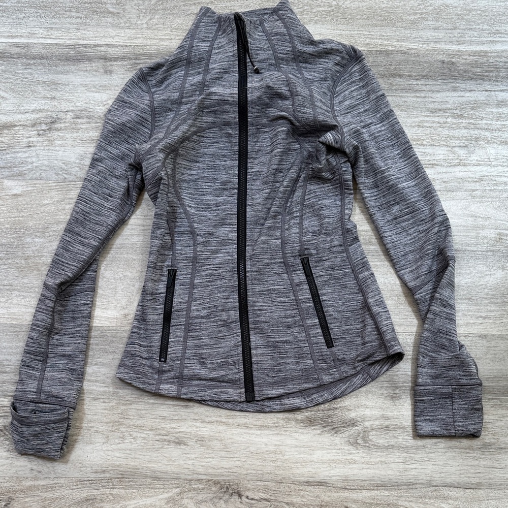 Lululemon 🍋 Gray Zip-Up Jacket size 4
